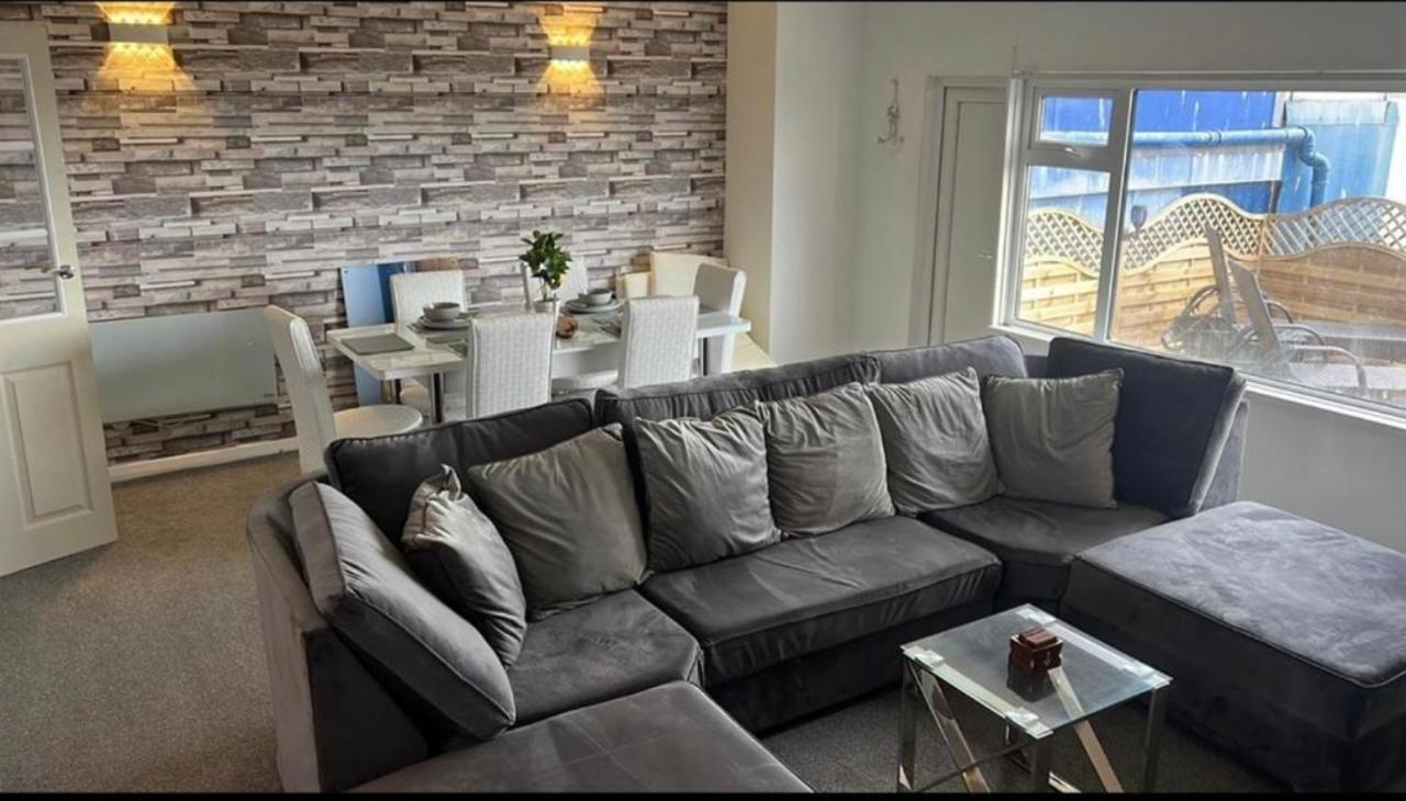 Sea View Apartment Large Balcony Whirlpool Bath 2 Bedrooms Sky Glass Tv Bridlington Luaran gambar