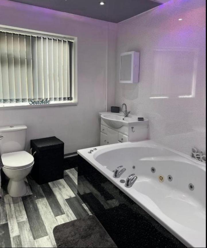 Sea View Apartment Large Balcony Whirlpool Bath 2 Bedrooms Sky Glass Tv Bridlington Luaran gambar
